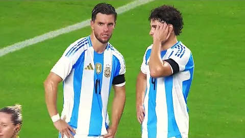 山东运动员公俐在亚冬会女子1500米短道速滑赛夺银