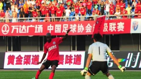 女王火力全开，对手零封落败晋级八强！赛后真情流露，央视新闻客户端专访揭秘